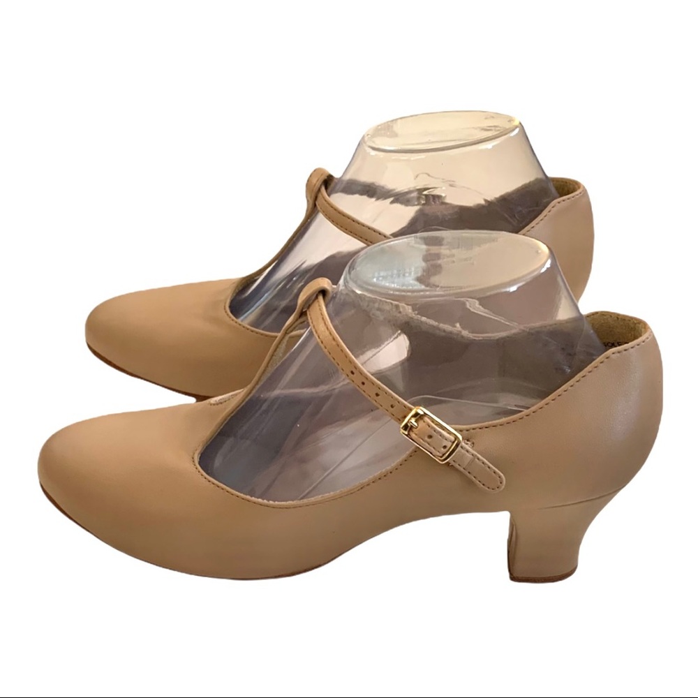 Capezio Leather T-Strap Character Shoes Tan Like New Women’s Size 9